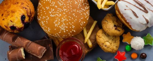 Kai kurie iš visavalgiškų patiekalų (junkfood)
